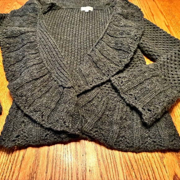 "Kenar" cardigan, M, gray, shawl collar, bell sleeves, EUC - Picture 12 of 14
